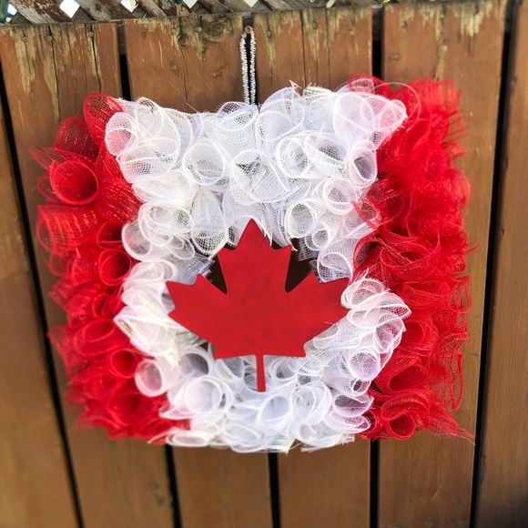 Handmade Canada Day Wreath - Picture 2 of 5
